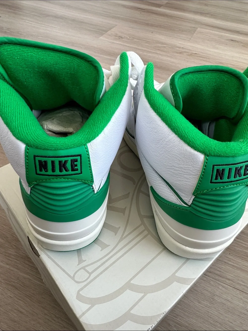 Nike Air Jordan 2 Retro Lucky Green Retro Sneakers DR8884-103 Men's Sizes 11